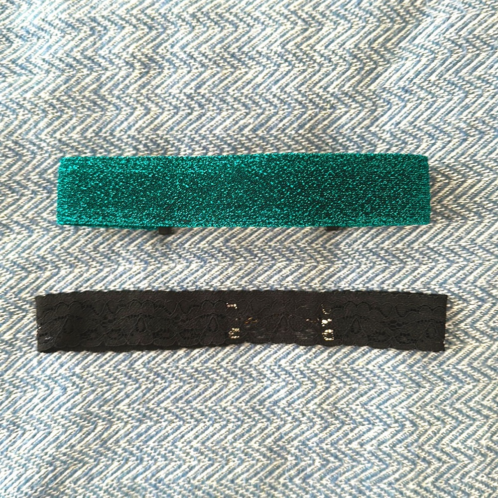 Teal sparkle & black lace choker set!